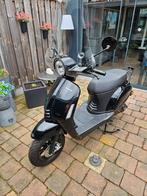 Scooter momo, Ophalen of Verzenden, Zo goed als nieuw, Benzine, Overige merken