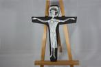 Mooi oud kruisbeeld Taurus Swalmen keramiek, Ophalen of Verzenden, Gebruikt, Overige typen, Christendom | Katholiek