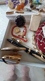 Lot sieraden en curiosa oa  Kennedy munt, Verzenden, Gebruikt