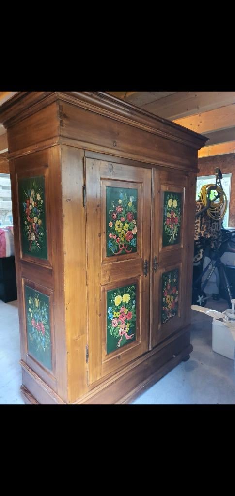 Antiek kastanje houten linnenkast, Antiek en Kunst, Antiek | Meubels | Kasten, Ophalen