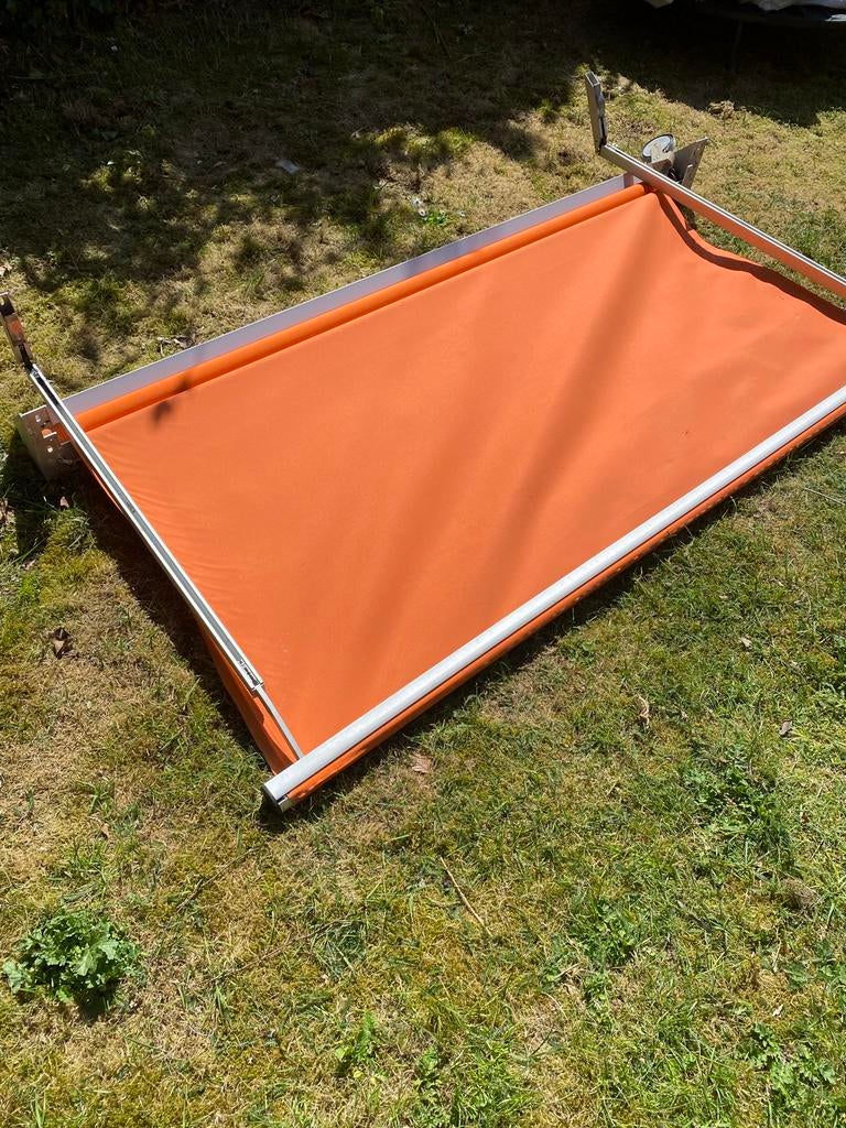 Zonnescherm handbediend 1.80m breed - Oranje, Tuin en Terras, Ophalen, Gebruikt, Minder dan 250 cm, Uitvalscherm