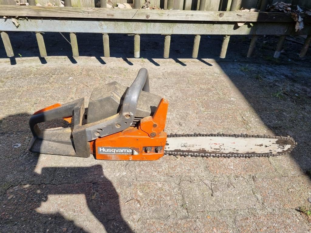 Husqvarna ketting zaag voor onderdelen, Ophalen of Verzenden, Benzine
