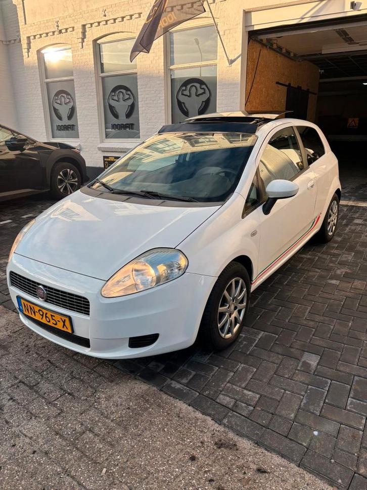 FIAT PUNTO 1.4 2009 SCHUIFDAK !, Auto's, Fiat, Particulier, Punto, ABS, Boordcomputer, Centrale vergrendeling, Electronic Stability Program (ESP)