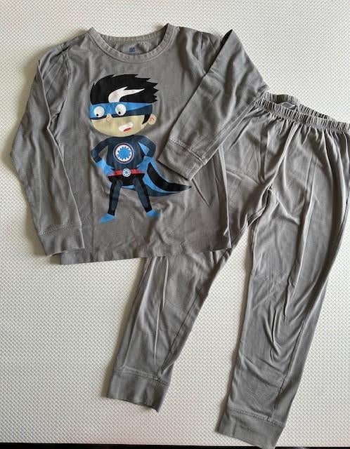Pyjama van Hema , maat 122 / 128 (N662), Kinderen en Baby's, Kinderkleding | Maat 122, Nacht- of Onderkleding, Gebruikt, Ophalen of Verzenden