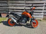 KTM Duke 690 - Krachtige Naked Bike, Motorrijbewijs A, Particulier, ABS, 1 cilinder