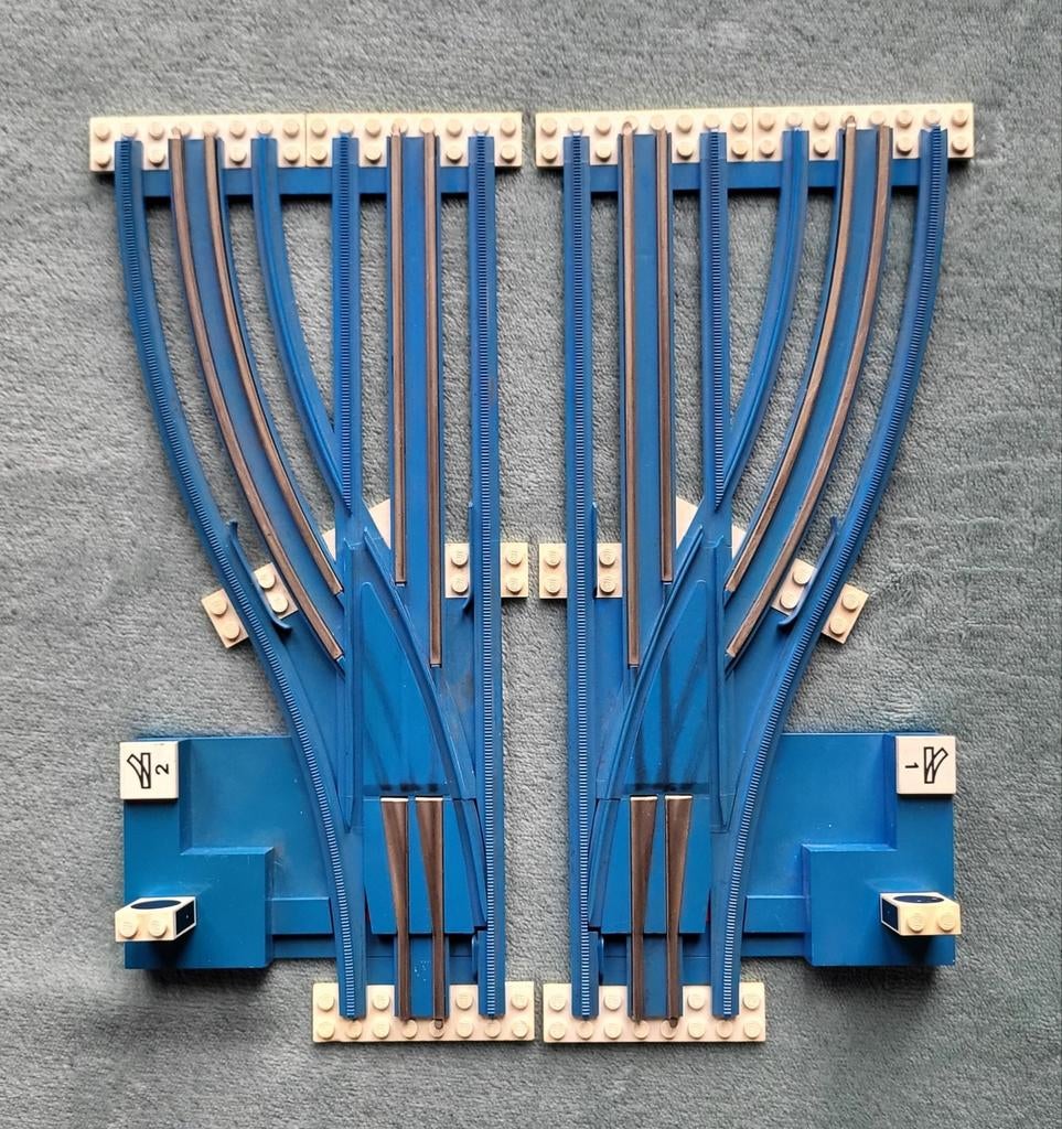 Lego trein 12 Volt blauwe rails wissels (links & rechts), Kinderen en Baby's, Speelgoed | Duplo en Lego, Ophalen of Verzenden