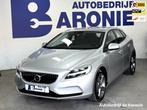 Volvo V40 2.0 T3 Momentum, Stof, Gebruikt, 4 cilinders, Bedrijf