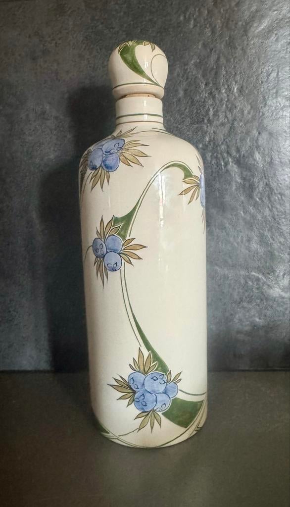 Delfts Regina jenever fles door Mirjam Dronkers, Antiek en Kunst, Ophalen of Verzenden