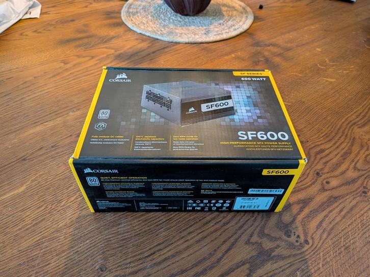 Corsair SF600 SFX Voeding - 600W Volledig Modulair, Computers en Software, Interne voedingen, Ophalen of Verzenden