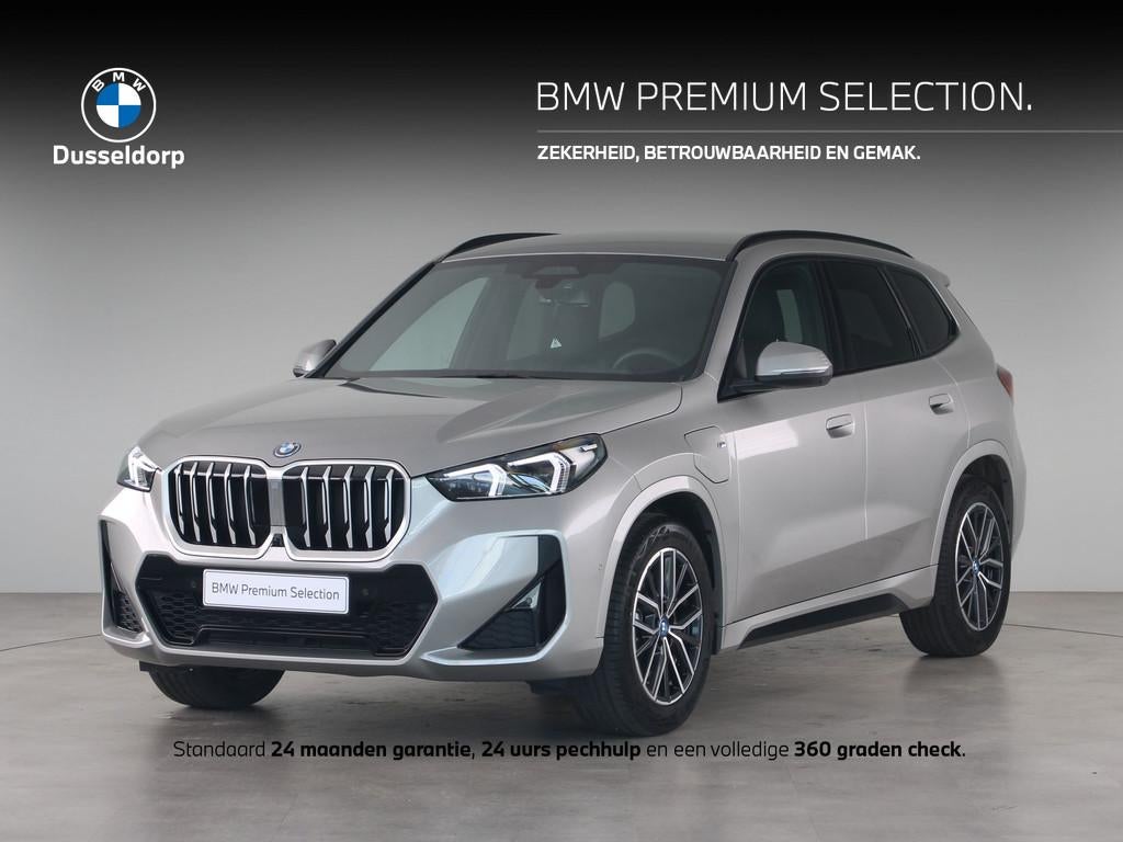 BMW X1 xDrive30e (bj 2025, automaat), Auto's, BMW, Gebruikt, Zwart, Met garantie (alle), Overige brandstoffen