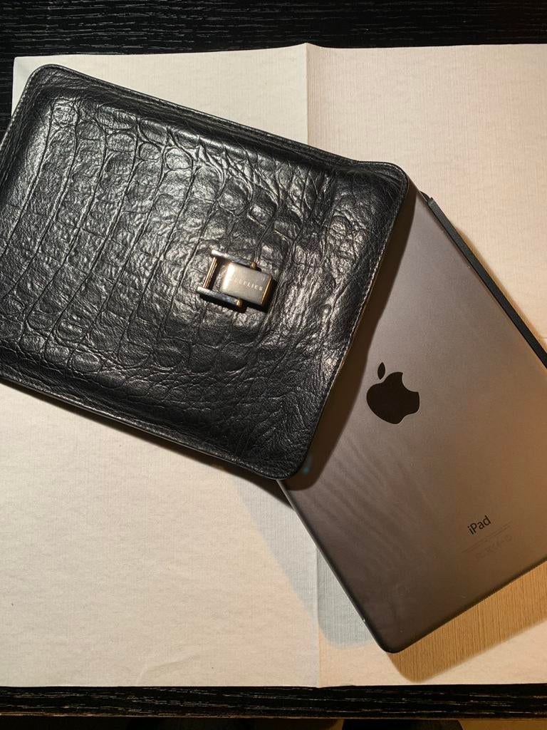IPad hoes ( leer ) Fireflies, Ophalen of Verzenden, Gebruikt, Bruin, Leer