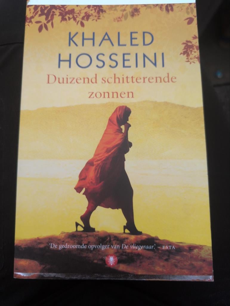 DUIZEND SCHITTERENDE ZONNEN - KHALED HOSSEINI, Boeken, Romans, Ophalen of Verzenden