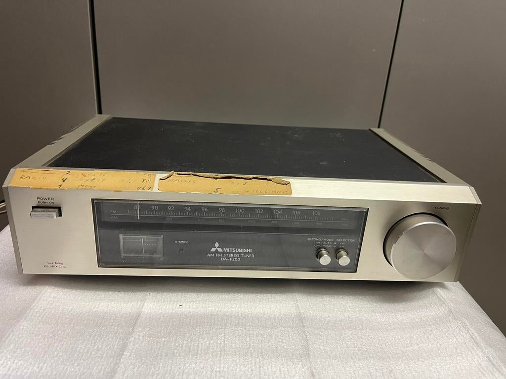 Mitsubishi DA-F200 Vintage Tuner - Intact en werkend, Ophalen of Verzenden, Gebruikt