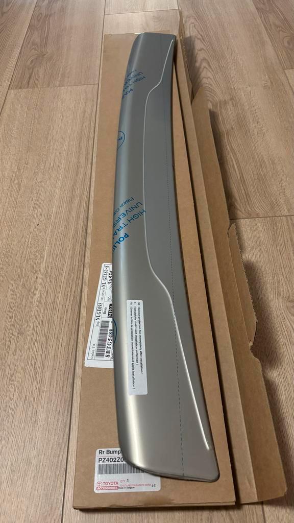 Nieuwe Bumper Beschermlijst Lexus CT 200h orgineel, Auto-onderdelen, Overige Auto-onderdelen, Lexus, Nieuw, Ophalen of Verzenden