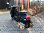 Vespa 300 GTS SUPER HPA BJ 2024 /3469 km nieuwstaat, Motoren, Scooter, Bedrijf