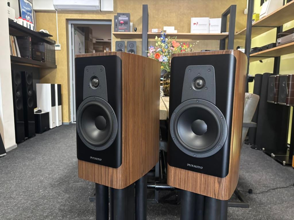 Dynaudio Contour 20 (Set van 2), Zo goed als nieuw, 120 watt of meer, Front, Rear of Stereo speakers, Ophalen