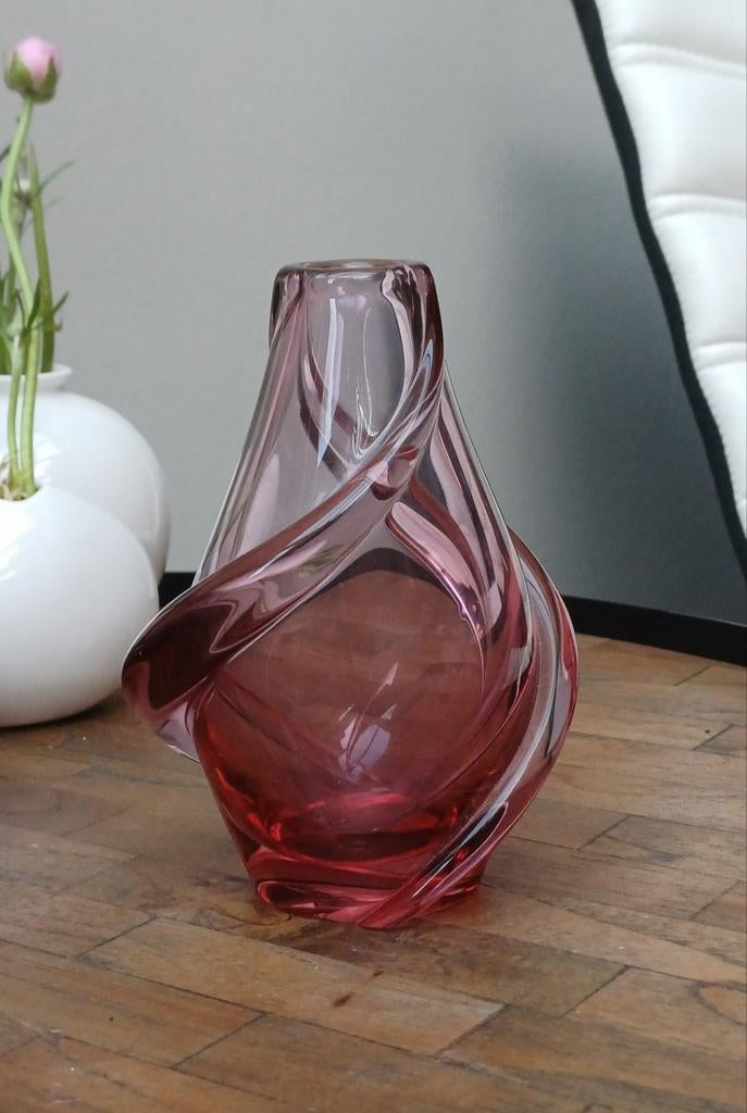 Vintage Tsjechisch geblazen glazen vaasje 1950s, Ophalen of Verzenden