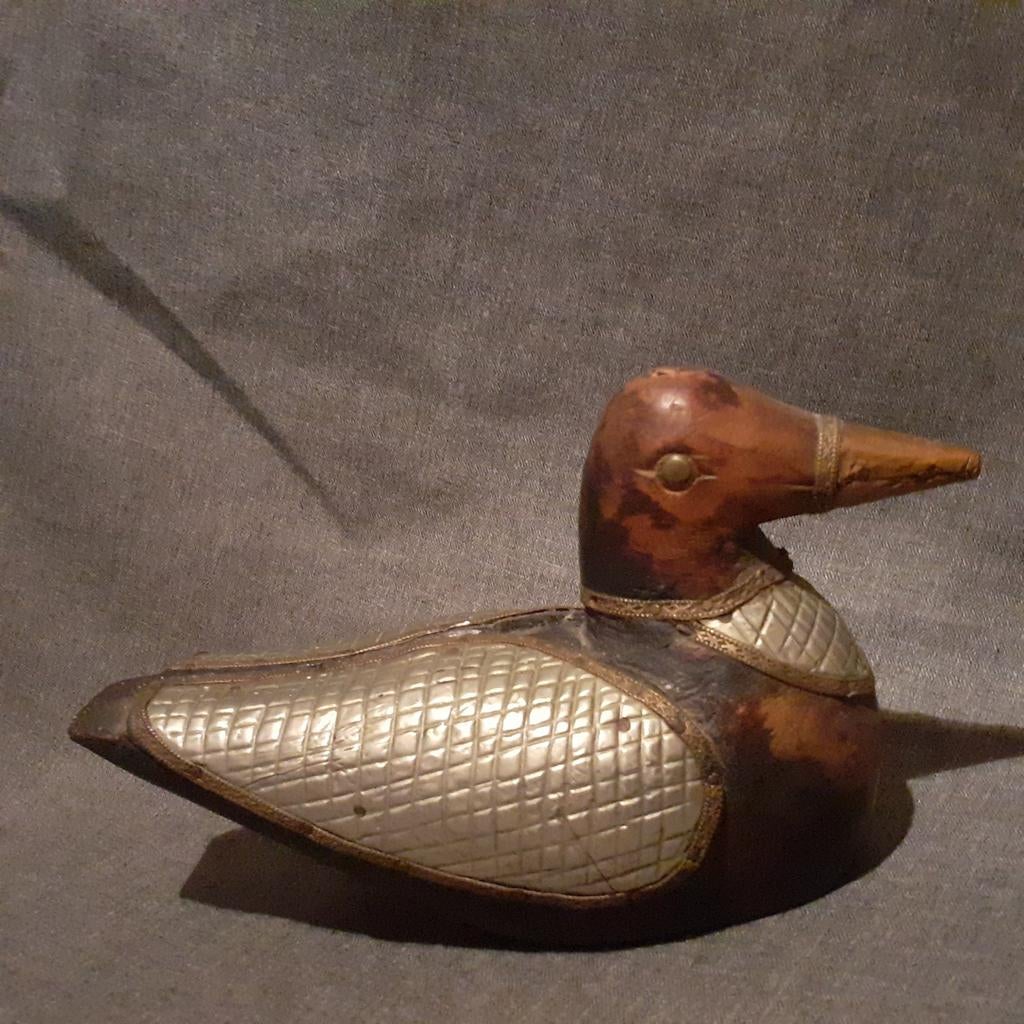Houten eend met metaal beslag, Antiek en Kunst, Curiosa en Brocante, Ophalen of Verzenden
