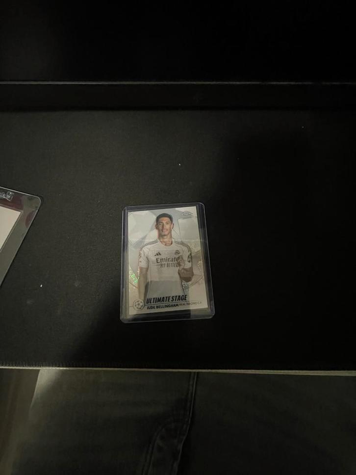 Jude Bellingham Ultimate Stage Topps Chrome kaart, Verzamelen, Sportartikelen en Voetbal, Zo goed als nieuw, Spelerskaart, Buitenlandse clubs
