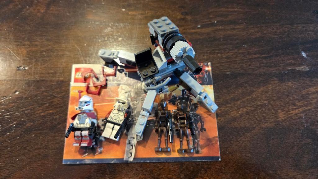 Lego Star Wars Set 9488 Elite Clone Trooper & Commando Droid, Star Wars, Lego, Ophalen of Verzenden, Zo goed als nieuw