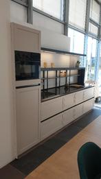 Showmodel gelakte keuken "Narvi" ***IN PRIJS VERLAAGD***, Ophalen, Enkelwandige keuken, Zo goed als nieuw, Crème