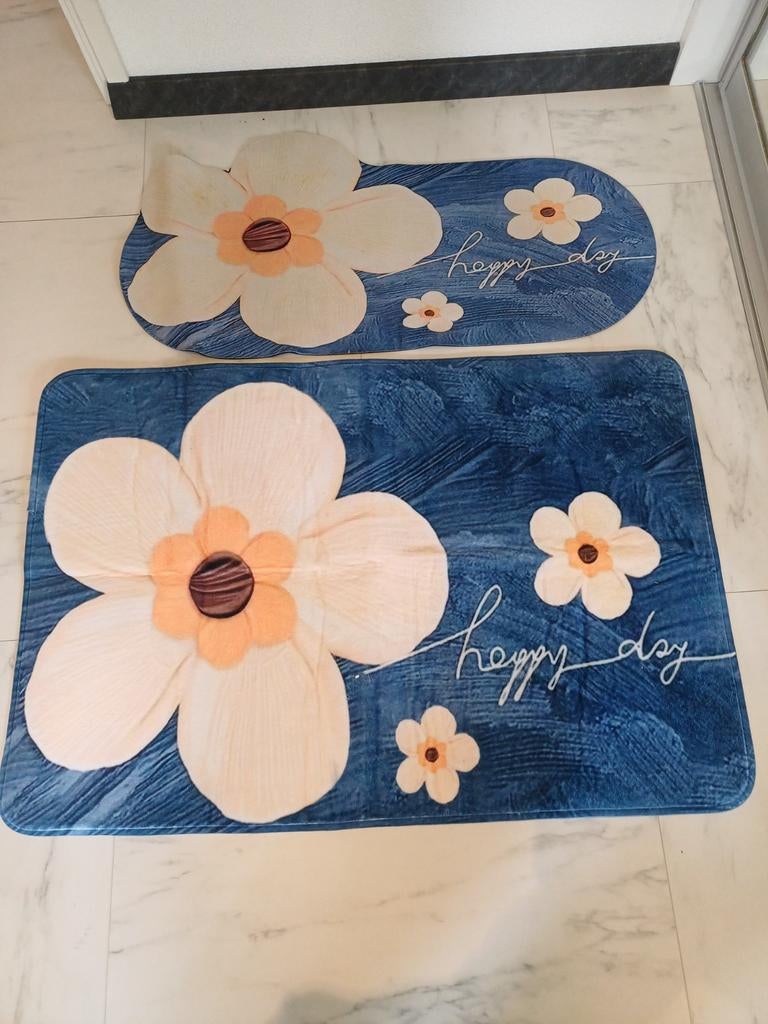Set van 2 bloemige badmatten - Happy Day, Minder dan 50 cm, 50 tot 100 cm, Blauw, Bloemig, Modern, Vrolijk