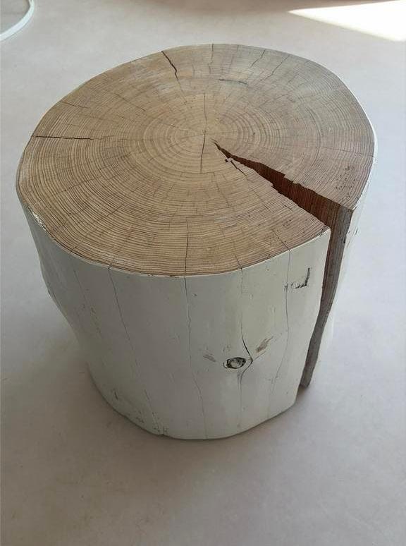 VTWONEN boomstam kruk / bijzettafel, Ophalen, Minder dan 55 cm, Rond, Zo goed als nieuw