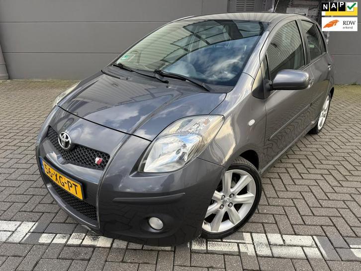 Toyota Yaris 1.8 VVTi TS*CRUISE*NAVI*PARK SENSOREN*VELGEN*NE, Auto's, Toyota, Bedrijf, Te koop, Yaris, ABS, Airbags, Airconditioning
