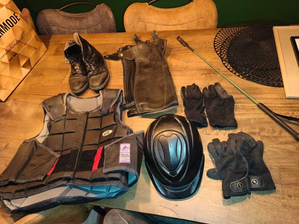 Pakket met allerlei paardrijspullen, Ophalen, Gebruikt, Overige soorten, Cap