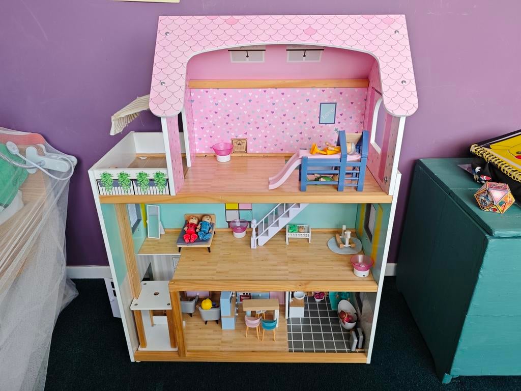 Poppenhuis met keuken, badkamer, babybedje en veel meer, Ophalen, Gebruikt, Poppenhuis