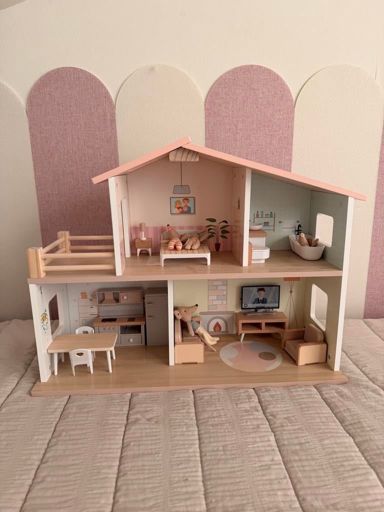 Houten poppenhuis met meubels zo goed als nieuw, Ophalen, Zo goed als nieuw, Poppenhuis