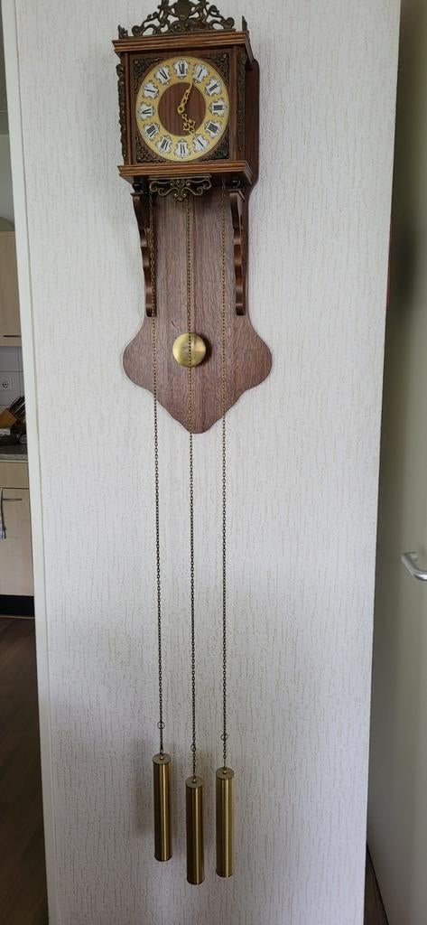 Antieke slingerklok, stille vintage swingwandklok, analoge houtnerf, vintage textuur en stille veegbeweging, werkt op batterijen, voor woonkamerdecoratie