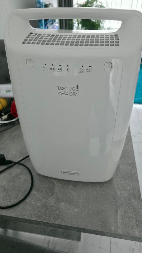 De'Longhi Tasciugo AriaDry Ontvochtiger, Witgoed en Apparatuur, Luchtbehandelingsapparatuur, Zo goed als nieuw, Luchtontvochter