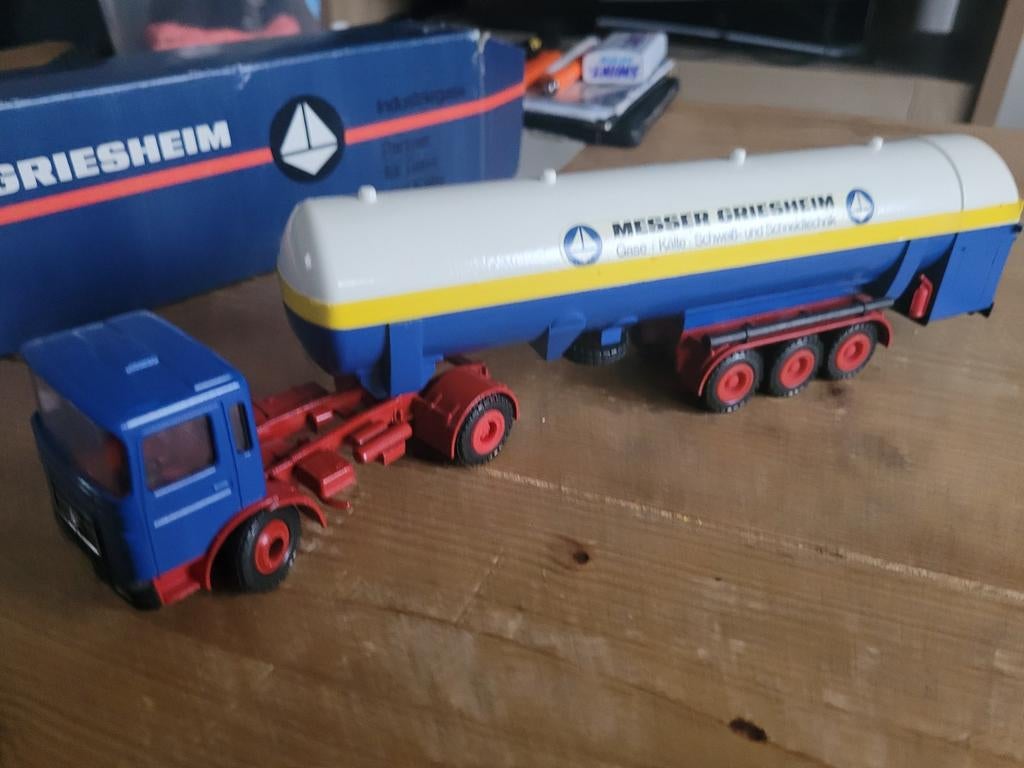 Man tankwagen messer, Hobby en Vrije tijd, Modelauto's | 1:50, Conrad, Conrad, C, Nieuw