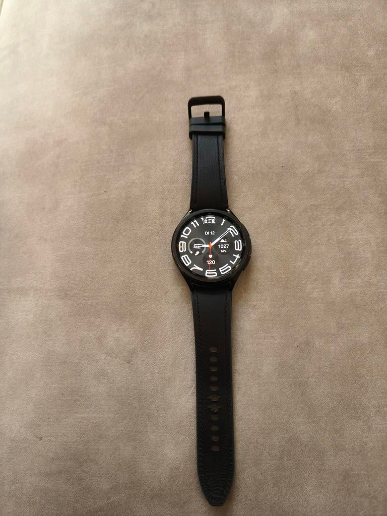 Samsung Galaxy Watch 6 Classic 46mm Zwart + Oplader, Zwart, Ophalen of Verzenden, Zo goed als nieuw, Samsung