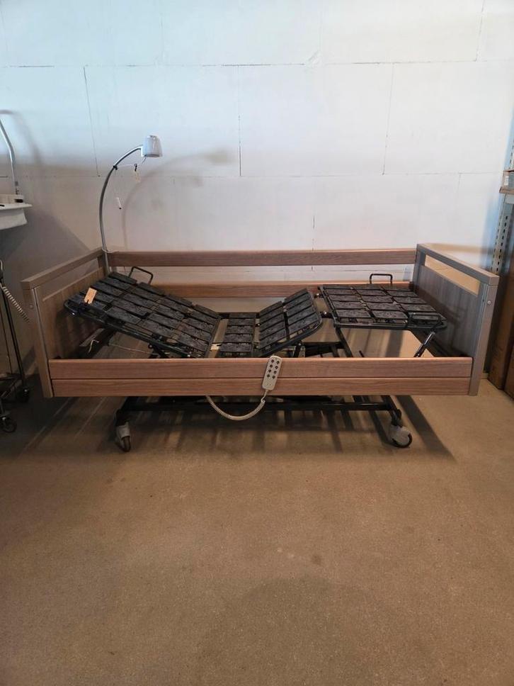 Lima 1000 zorgbed / verpleegbed / hoog laag bed, Diversen, Verpleegmiddelen, Ophalen