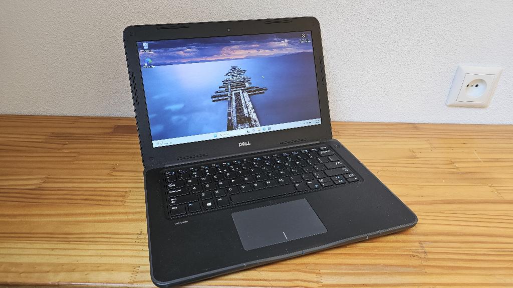 Dell Latitude 3380 laptop - leuke 13 inch laptop, Computers en Software, Windows Laptops, Gebruikt, 13 inch, SSD, 2 tot 3 Ghz