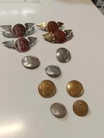 R.E.T. pet insigna en knopen prachtcollectie, Verzamelen, Ophalen of Verzenden, Gebruikt, Tram, Overige typen