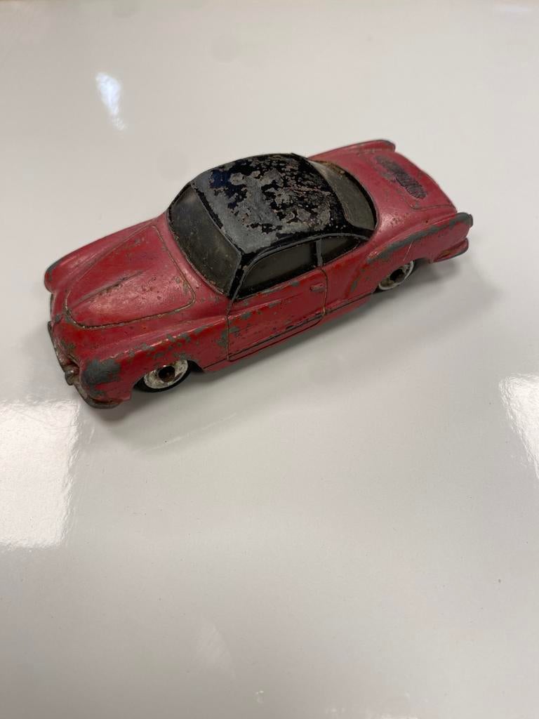 Volkswagen dinkytoys, Hobby en Vrije tijd, Modelauto's | 1:43, Ophalen of Verzenden, Gebruikt, Auto, Dinky Toys
