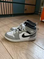 Jordan schoenen maat 33, Kinderen en Baby's, Kinderkleding | Schoenen en Sokken, Ophalen of Verzenden, Gebruikt, Schoenen