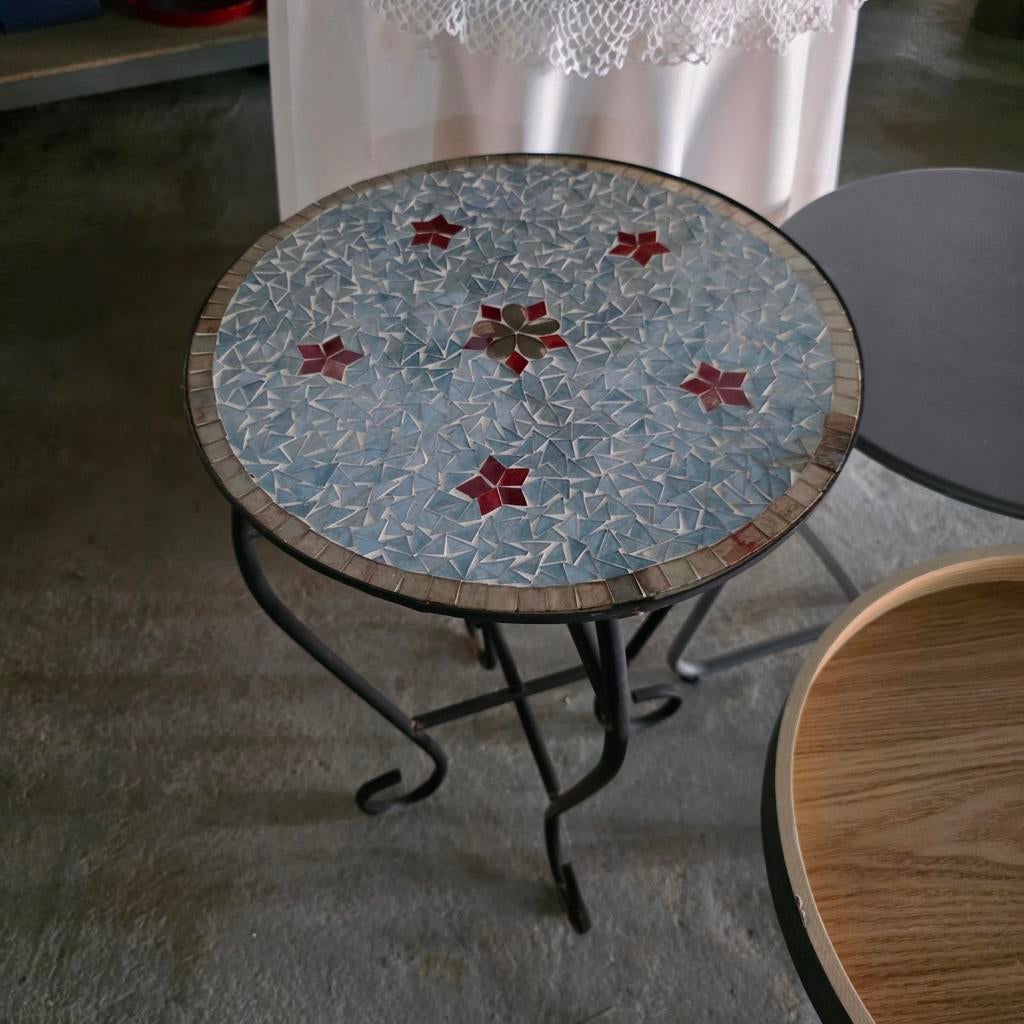 Mozaiek bijzet tafeltje, Minder dan 55 cm, Rond, Zo goed als nieuw, Ophalen