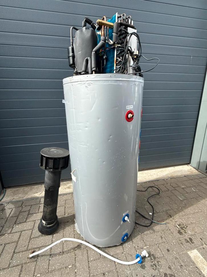 Warmteboiler met aansluitingen, Doe-het-zelf en Verbouw, Geisers en Boilers, Gebruikt, Boiler, 100 liter of meer, Onbekend, Ophalen of Verzenden