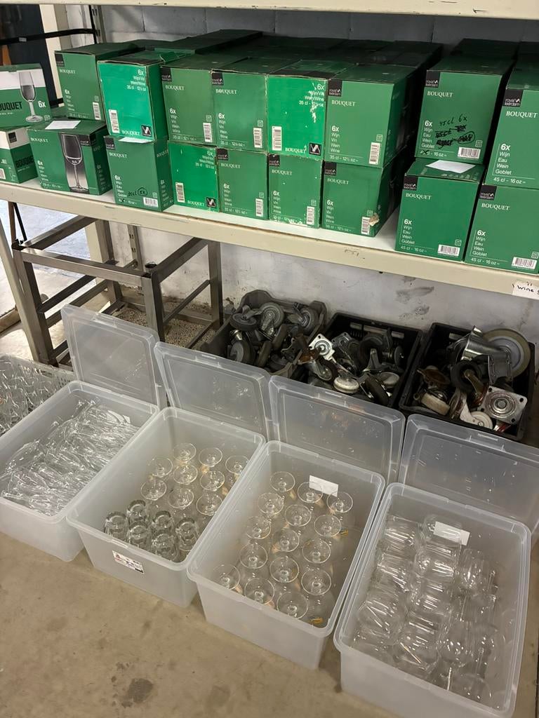 Te koop partij diverse glazen wijn glazen champagne glas, Ophalen of Verzenden, Glas, Overige stijlen, Glas of Glazen