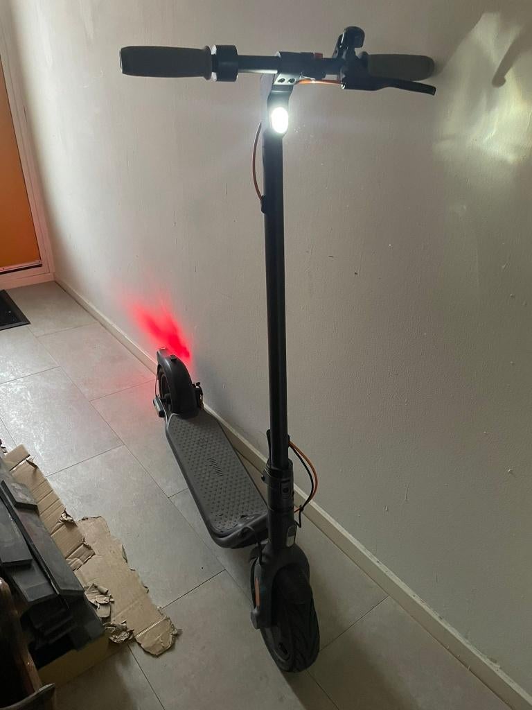 Segway Nanobot F30E, Fietsen en Brommers, Steps, Ophalen, Zo goed als nieuw, Elektrische step (E-scooter), Segway Ninebot