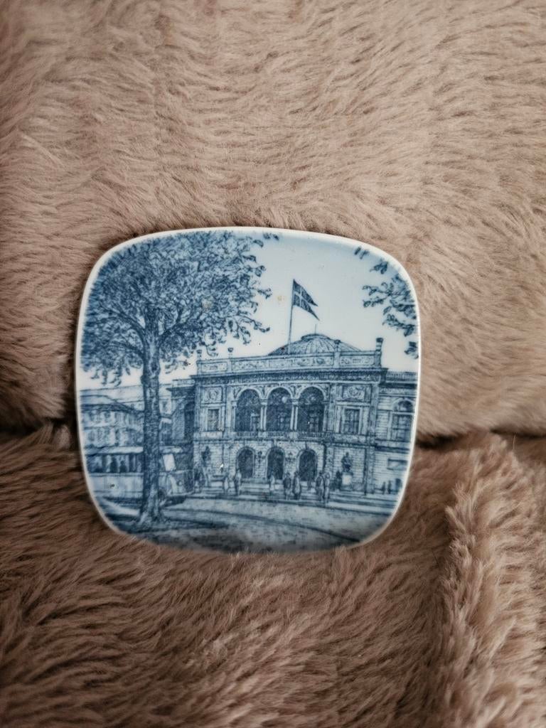 Bing & Grøndahl mini wandbord Det Kgl. Teater, Antiek en Kunst, Ophalen of Verzenden