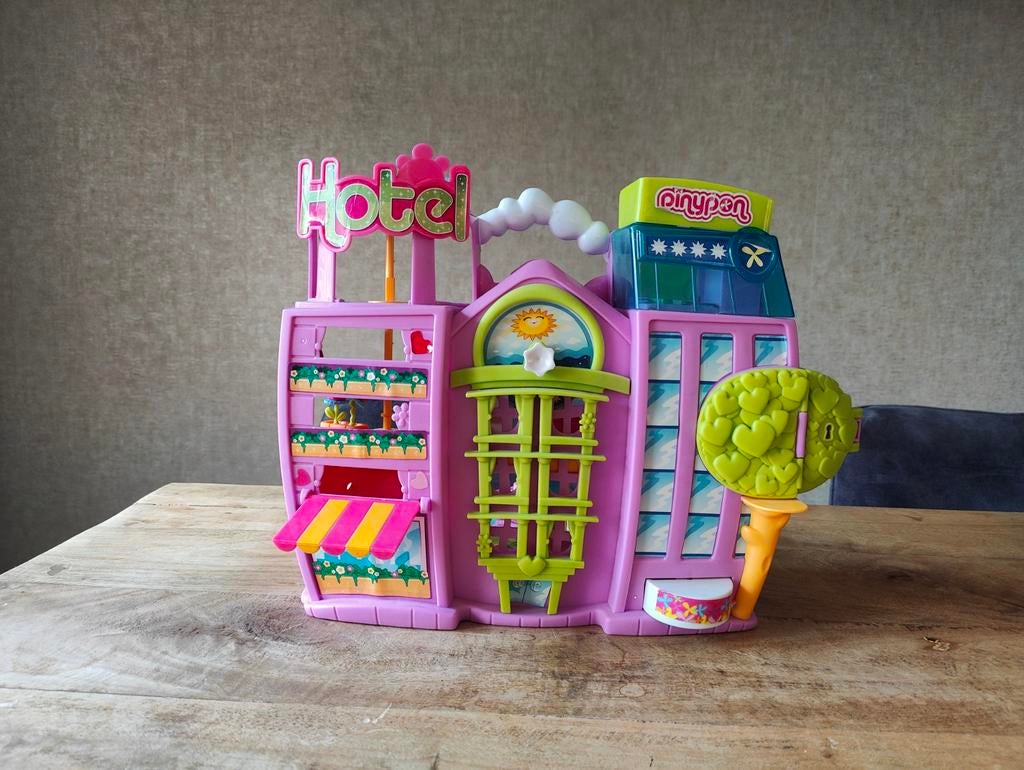 Pinypon Hotel Speelset met Poppetjes, Ophalen, Gebruikt, Jongen of Meisje
