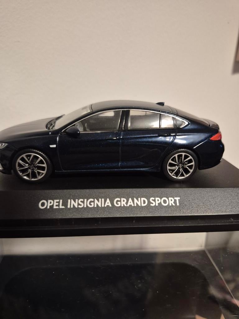 Opel insignia b ovp 1;43, Ophalen of Verzenden, Zo goed als nieuw, Auto, Overige merken