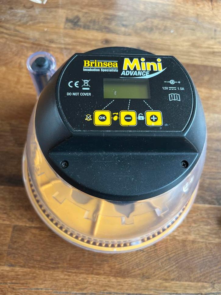 Brinsea mini advance met automatisch keersysteem, Dieren en Toebehoren, Pluimvee | Toebehoren, Zo goed als nieuw, Broedmachine