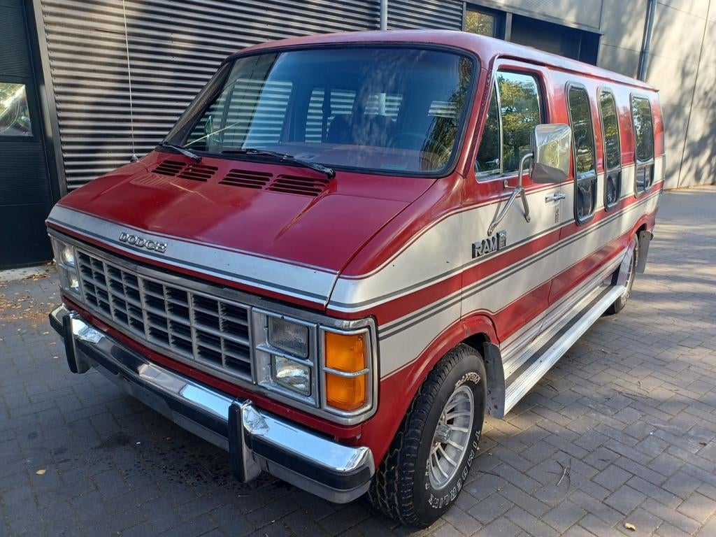 1985 dodge ram van b250 usa title v8 5.2  automaat chevy van, Auto's, Oldtimers, Automaat, Dodge, Achterwielaandrijving, Stof
