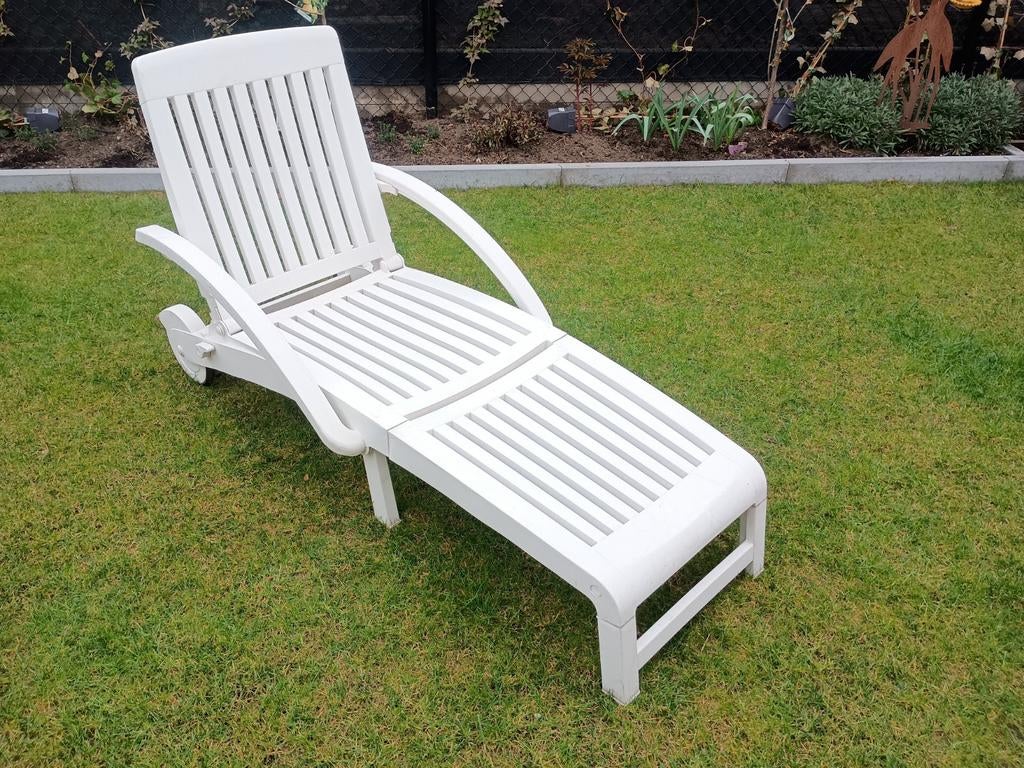 Ligbed. Met kussen, Tuin en Terras, Ophalen, Gebruikt, Kunststof